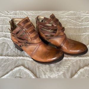 Freebird “Stair” bootie used size 9